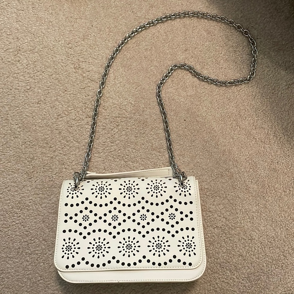 white crossbody/ shoulder bag